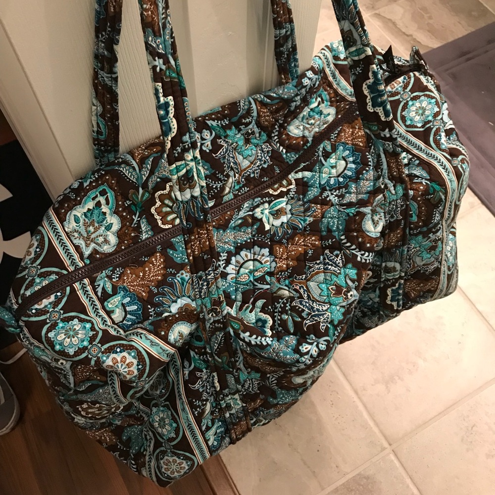 🔴SOLD🔴Vera Bradley weekend duffel